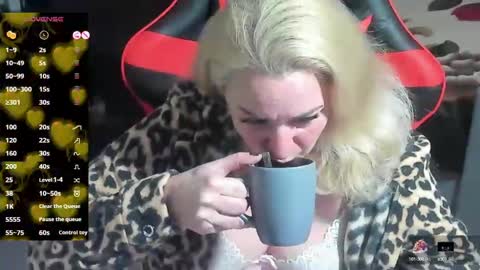 blond_ledi online show from 03.03.25