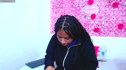 Snapshot of blonde_squirt_ chatting on 01.07.25 blonde_squirt_ online show from 01.07.25