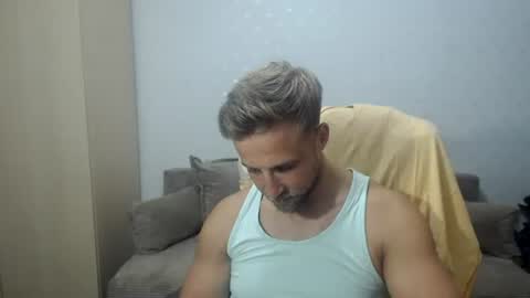 Snapshot of blondeagle chatting on 08.01.26 Mr Blond online show from 08.01.26