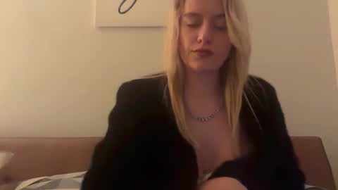 blondebunny999 online show from 02.09.26