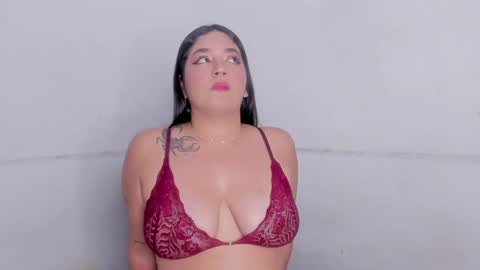 Snapshot of blondedirtygirl chatting on 12.03.24 Kim mia and 3 boys ready for action online show from 12.03.24