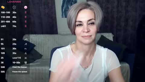Snapshot of blondemommy_77 chatting on 12.14.24 Lola online show from 12.14.24