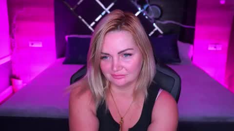 Blonde online show from 10.02.25