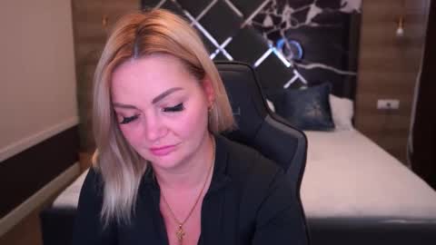 Blonde online show from 10.03.25
