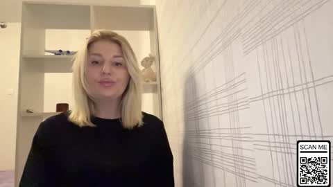 Snapshot of blondie_xoxoxo chatting on 10.26.25 blondie_xoxoxo online show from 10.26.25
