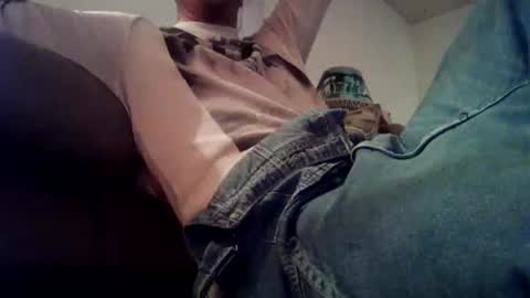 Snapshot of blondieblu89 chatting on 12.30.24 First Time College Boy online show from 12.30.24