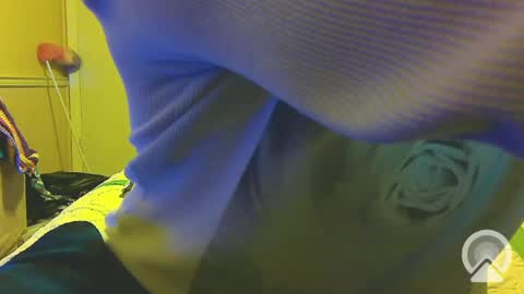 Snapshot of blondieblu89 chatting on 02.13.25 First Time College Boy online show from 02.13.25