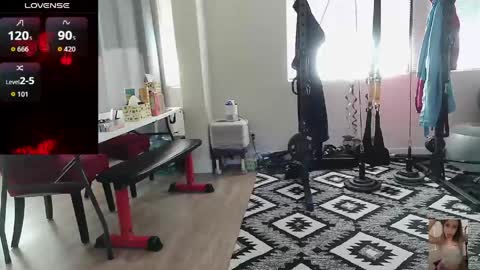 Snapshot of blondiebubblebooty chatting on 04.24.26 Bubbles online show from 04.24.26