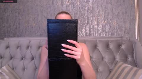 Helen online show from 03.30.26