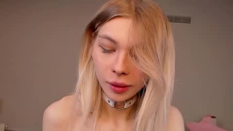 Snapshot of blondy_fina chatting on 04.29.26 blondy_fina online show from 04.29.26