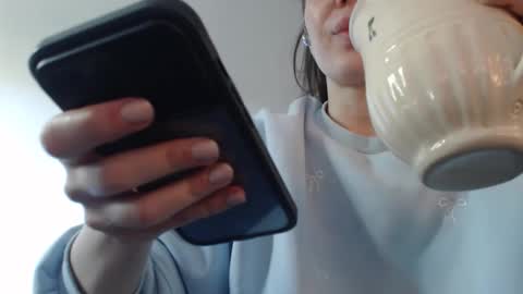 Snapshot of blondyelena chatting on 05.04.26 blondyelena online show from 05.04.26
