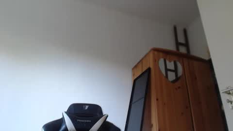 Snapshot of blondyelena chatting on 05.05.26 blondyelena online show from 05.05.26