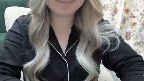 Snapshot of blondymargaret chatting on 02.23.25 blondymargaret online show from 02.23.25