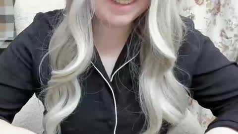 Snapshot of blondymargaret chatting on 03.08.25 blondymargaret online show from 03.08.25