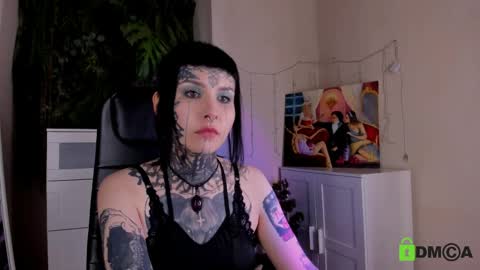 Snapshot of blood__mary chatting on 04.05.26 Mary online show from 04.05.26
