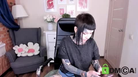 Snapshot of blood__mary chatting on 04.08.26 Mary online show from 04.08.26