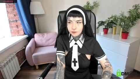 Snapshot of blood__mary chatting on 06.05.26 Mary online show from 06.05.26