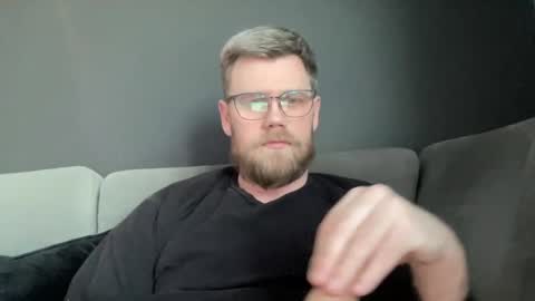 Snapshot of bloodbank23 chatting on 02.09.25 Thomas online show from 02.09.25