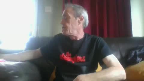 Snapshot of bloody52 chatting on 01.18.26 bloody52 online show from 01.18.26