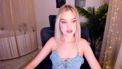 Sophia online show from 03.09.25