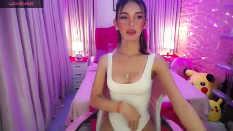 Snapshot of blue_aiveexx chatting on 12.05.24 aivee online show from 12.05.24