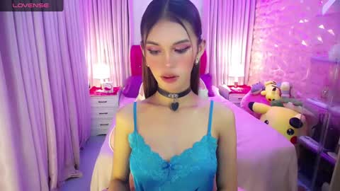 Snapshot of blue_aiveexx chatting on 12.11.24 aivee online show from 12.11.24