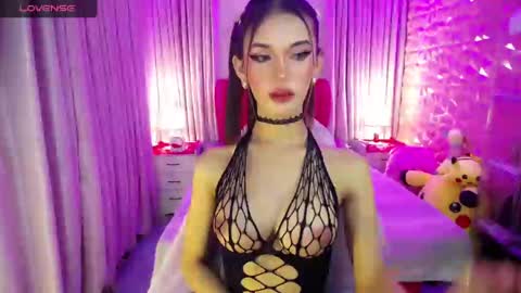 Snapshot of blue_aiveexx chatting on 12.15.24 aivee online show from 12.15.24