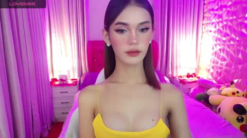 Snapshot of blue_aiveexx chatting on 01.04.25 aivee online show from 01.04.25