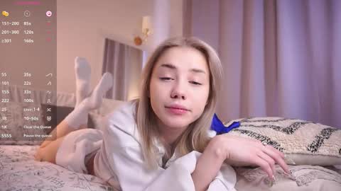 Snapshot of blue_bow chatting on 02.12.26 Adeline online show from 02.12.26