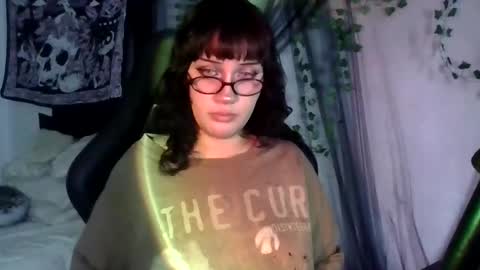 Snapshot of blue_katt chatting on 12.04.25 blue katt online show from 12.04.25