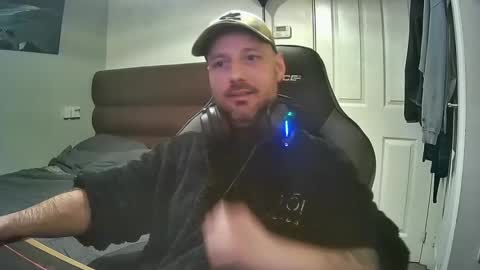 Snapshot of bluebirdflame1 chatting on 02.19.25 bluebirdflame1 online show from 02.19.25