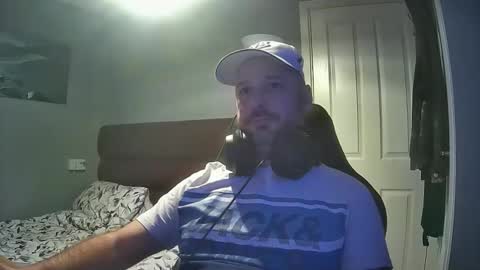 Snapshot of bluebirdflame1 chatting on 10.24.25 bluebirdflame1 online show from 10.24.25