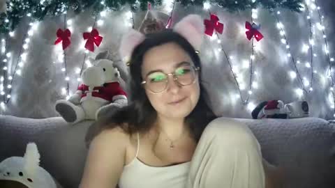 Snapshot of bluebutterfly_69 chatting on 12.12.24 your playful butterfly online show from 12.12.24