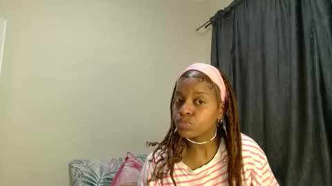 Snapshot of bluedi622952 chatting on 04.18.26 Tee online show from 04.18.26