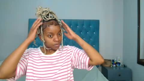 Snapshot of bluedi622952 chatting on 06.22.26 Tee online show from 06.22.26