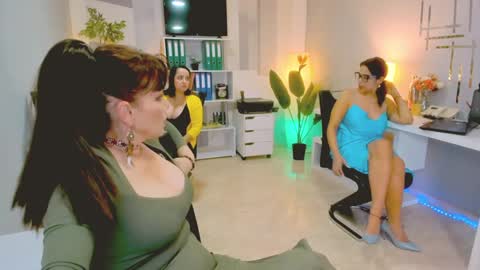 bluediamondsdreams online show from 10.28.25