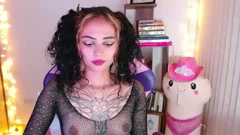 Snapshot of bluee_v chatting on 10.15.25 Im Abril .. Nice to meet you  thumb up me please its important  INDEPENDENT MODEL online show from 10.15.25