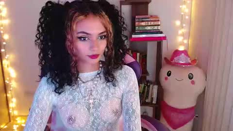 Snapshot of bluee_v chatting on 10.22.25 Im Abril .. Nice to meet you  thumb up me please its important  INDEPENDENT MODEL online show from 10.22.25
