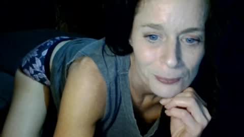 Snapshot of blueeyedlie chatting on 03.08.26 Blueeyedlie online show from 03.08.26