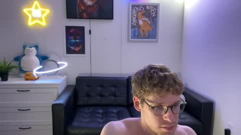Snapshot of blueeyedtallguy chatting on 12.02.24 blueeyedtallguy online show from 12.02.24
