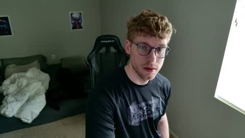 Snapshot of blueeyedtallguy chatting on 07.07.26 blueeyedtallguy online show from 07.07.26
