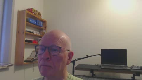 blueeyesn8 online show from 01.01.25