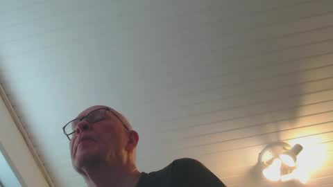 blueeyesn8 online show from 01.15.25
