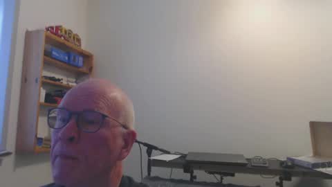 blueeyesn8 online show from 02.12.25