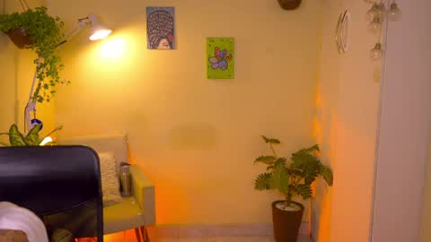 Snapshot of blueflora chatting on 04.07.26 FLORAA online show from 04.07.26