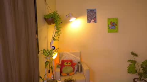 Snapshot of blueflora chatting on 04.18.26 FLORAA online show from 04.18.26