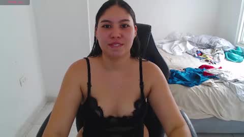 Snapshot of blumbum chatting on 06.11.26 Hey guysI am BrendaWelcome my room online show from 06.11.26