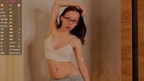 Dolores online show from 10.15.25