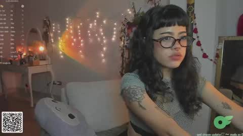 Snapshot of blushing_nymph chatting on 02.24.25 Im Nym Justa nymph on twitter and IG online show from 02.24.25