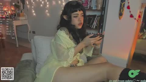 Snapshot of blushing_nymph chatting on 02.25.25 Im Nym Justa nymph on twitter and IG online show from 02.25.25